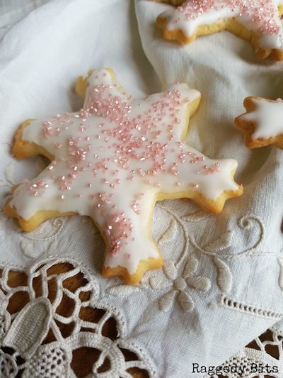 Pink Sparkle Snowflake Cookies from Raggedy Bits